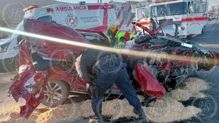 Hombre se debate entre la vida y la muerte tras accidente en la Saltillo-Monterrey