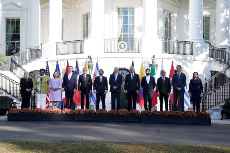 Inicia en Estados Unidos la primera cumbre económica de líderes americanos