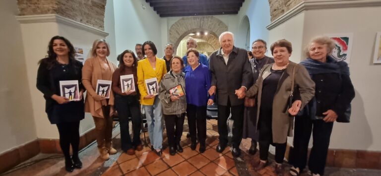 Presentan en la UA de C el libro “La Puerta Lumínica”. Ideas ilustradas de Eloy Cerecero