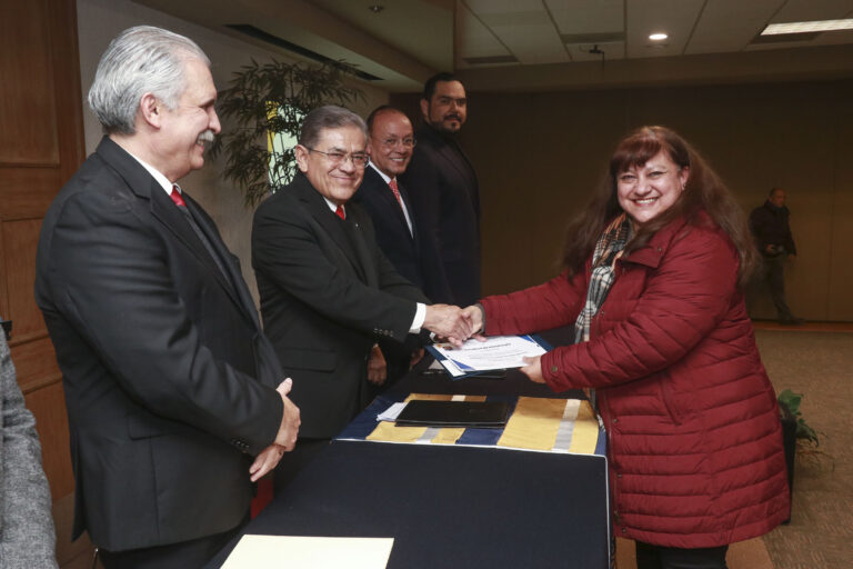 Reforma la UAdeC los programas educativos de 39 carreras profesionales