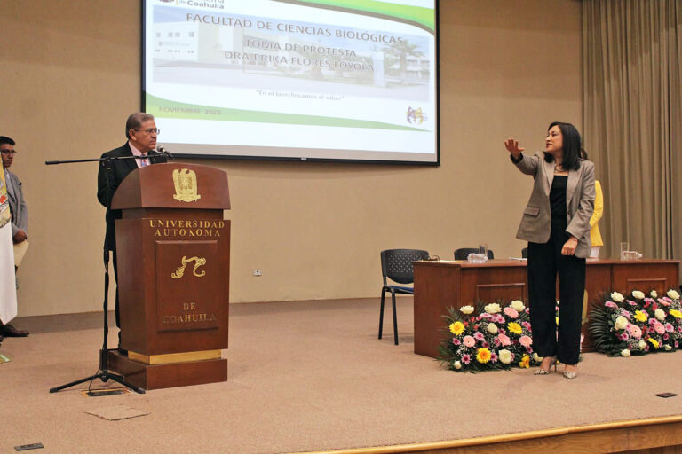 Rinde protesta como nueva directora de la Facultad de Ciencias Biológicas la Dra. Erika Flores Loyola