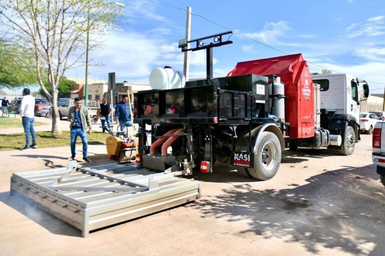 Utilizan en Torreón nuevo sistema bacheador térmico infrarrojo