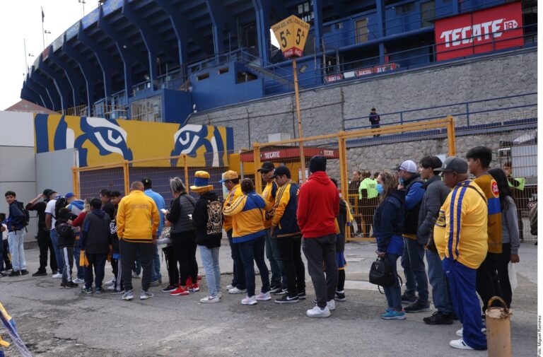 Arropan 15 mil a sus Tigres previo a la Final