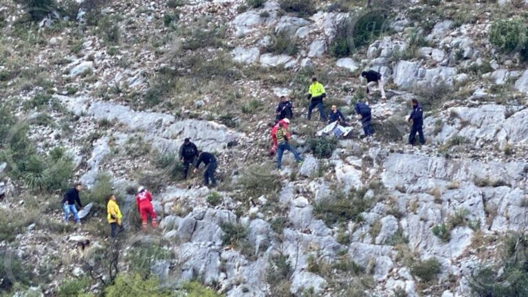 Rescatan a hombre herido en lo alto de la sierra de Zapaliname