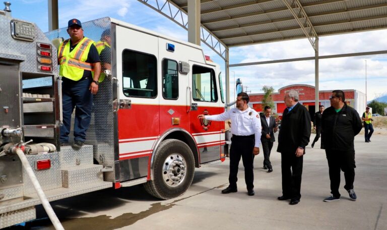 Bomberos de Saltillo, de los mejores de México, afirma alcalde