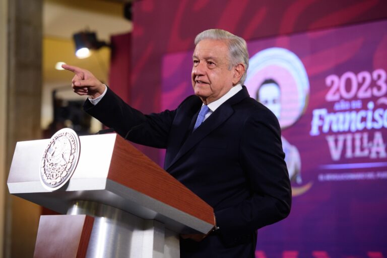 Elogia AMLO sinceridad de Salazar por dichos sobre armas