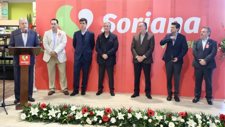 Inauguran en Saltillo nueva Soriana Híper Abasolo