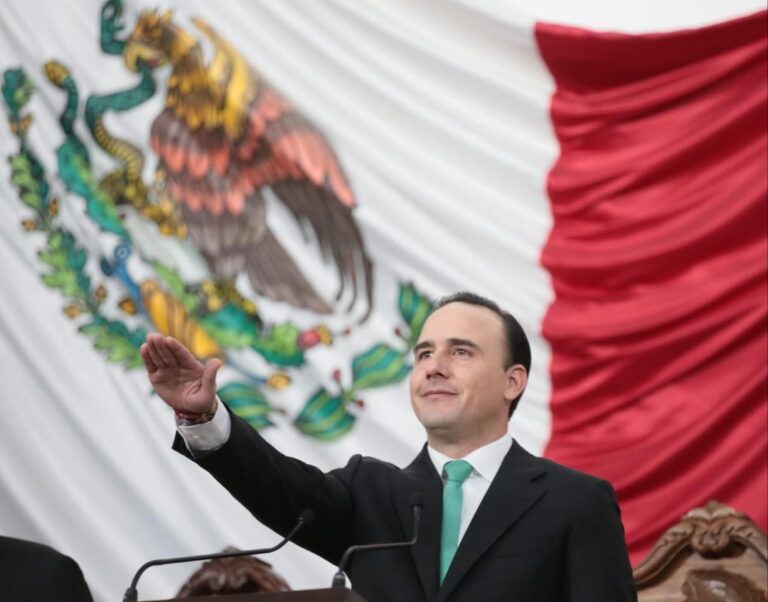 Es Manolo Jiménez Salinas Gobernador Constitucional del Estado de Coahuila de Zaragoza