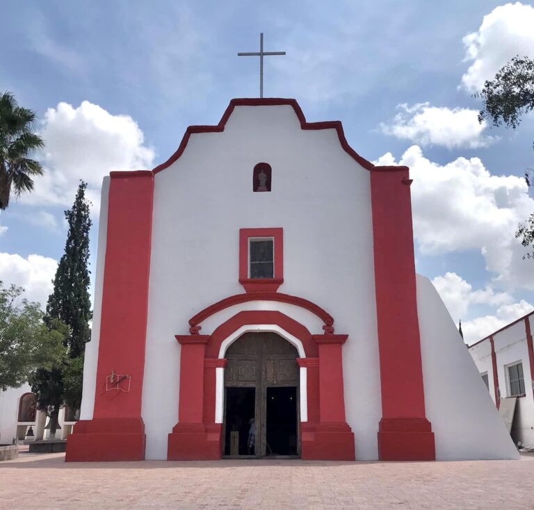 Ofrecen misas en Nochebuena y Navidad parroquia San Nicolás de Tolentino en Ramos Arizpe 