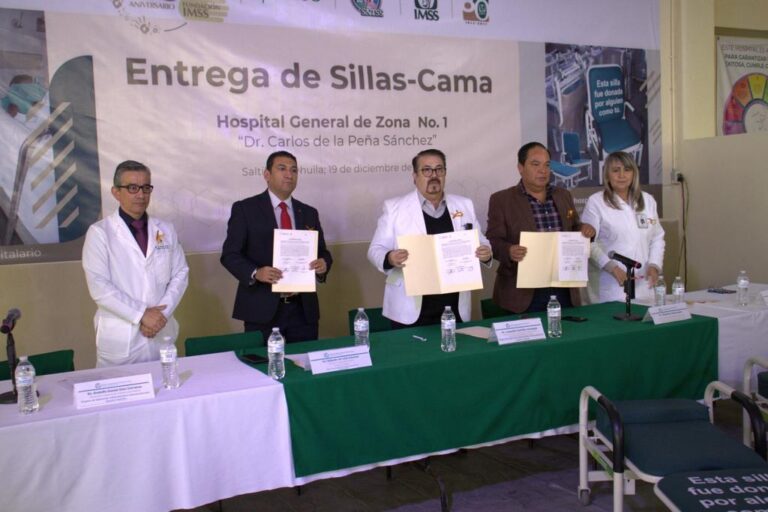 Recibe Hospital del IMSS en Saltillo donación de sillas-cama de Fundación IMSS