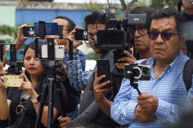 Reporteros Sin Fronteras revela que el 2023 hubo 45 periodistas asesinados, 521 encarcelados y 54 secuestrados