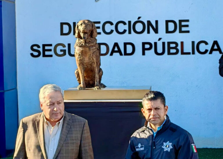 Rinde Chema Fraustro homenaje póstumo a Sky