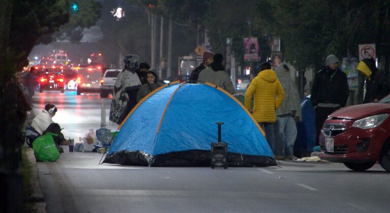 Condiciona Morena beca a jóvenes por protesta en V. Carranza