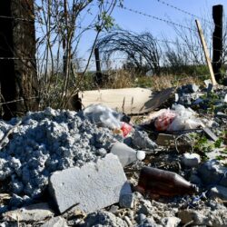 Convierten terrenos baldíos en basureros de la colonia Santa Fe de Ramos Arizpe; ayuntamiento apoyará con limpieza 1