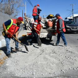 Reparación de hundimientos en el pavimento son atendidos en la colonia Jardín de Ramos Arizpe2