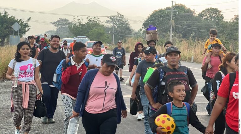 Se reagrupa caravana de migrantes, tras ‘engaño’ del INM, podrían llegar de nuevo a Coahuila