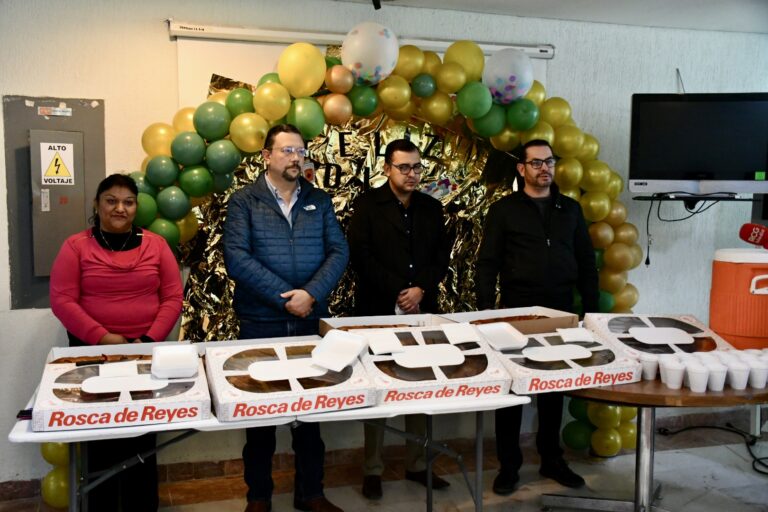 Con rosca de reyes, DIF Ramos Arizpe celebra el Día del Enfermero