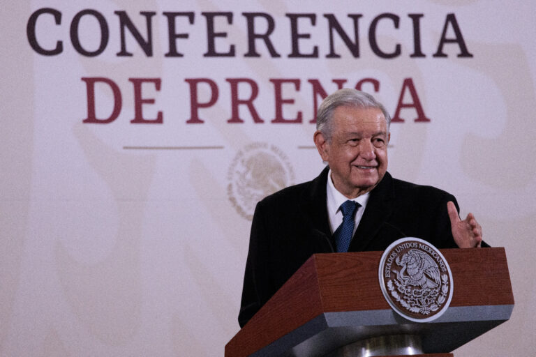 Lanza AMLO preguntas a Zedillo sobre Fobaproa y pensiones