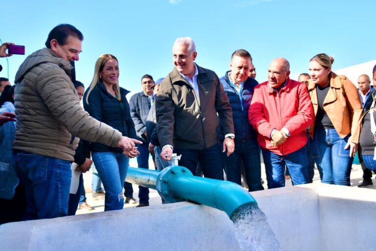 Román Cepeda pone en operación el pozo de agua San Agustín en Torreón