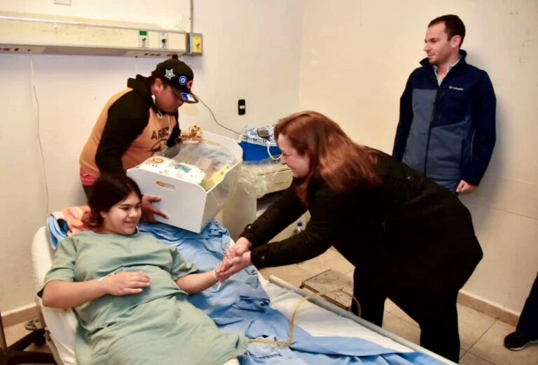 Visita Beatriz Dávila de Fraustro primeros bebés del 2024