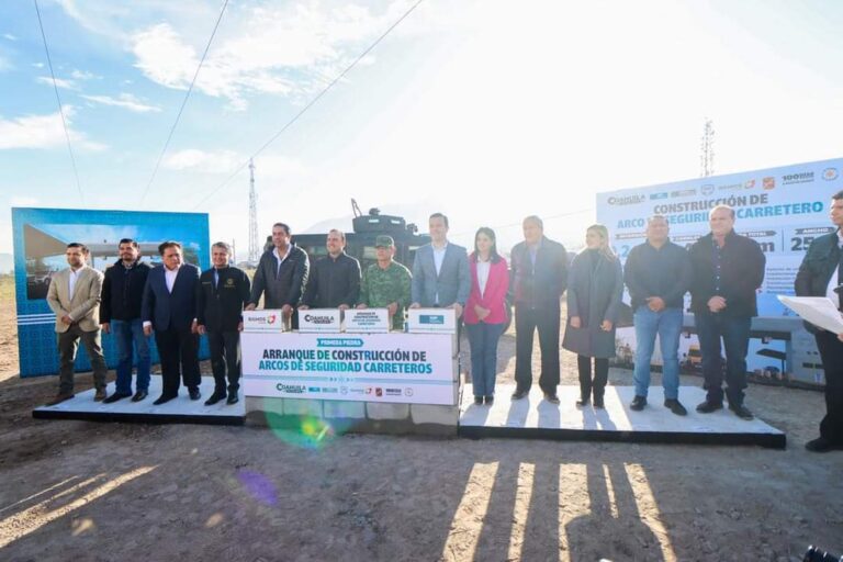 Refuerza Manolo blindaje carretero en Coahuila; arranca construcción de arcos de seguridad