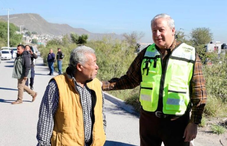 Lleva Chema Fraustro a colonias pavimento y otros beneficios sociales