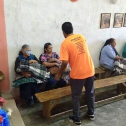 Apoyan a familias de ejido San Martín de las Vacas; entregan donación de prendas y calzado 1