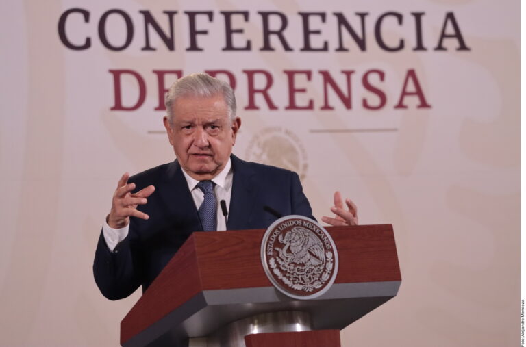 Bajan mañanera donde AMLO exhibió datos de periodista de NYT