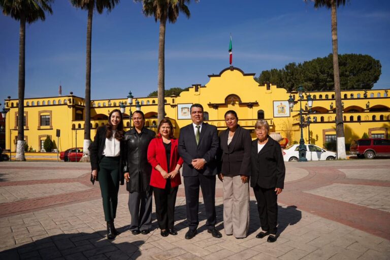 Conmemoran Día de la Bandera en Ramos Arizpe