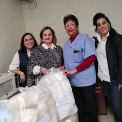 Damas del Club Rotario de Saltillo donan pañales para adulto y agua embotellada para pacientes del Hospital General1