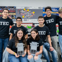Dos equipos del Tec Campus Saltillo son campeones en torneo de robótica y ganan pase al mundial1