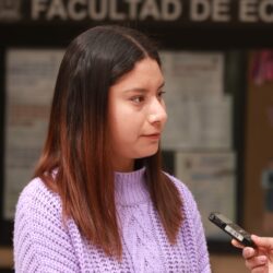 Estudiantes de la Facultad de Economía en la Jornada Economía y Género inauguran Exposición de economistas destacadas en el mundo