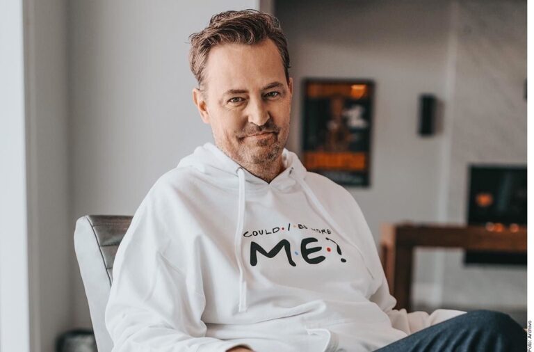 Hackean cuenta de Matthew Perry para fraude de criptomonedas