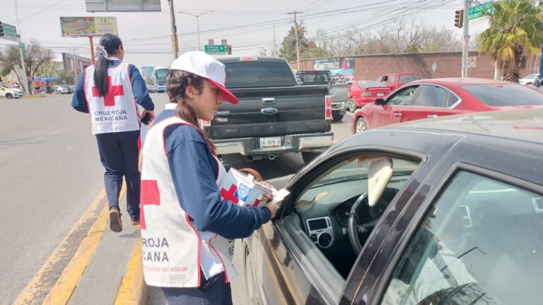 Inició este viernes “boteo” de la Cruz Roja en los principales cruceros de Saltillo 