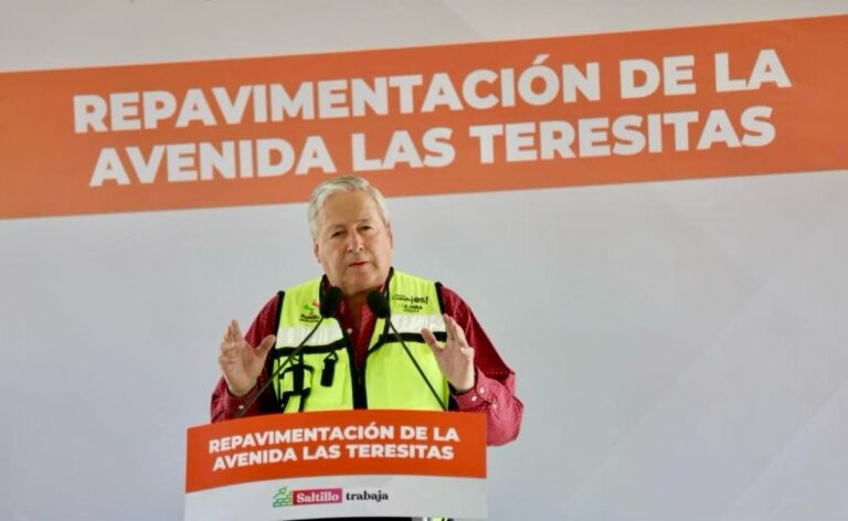 Pavimenta Chema Fraustro vialidades de Saltillo