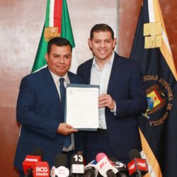 entrega rectorNombramientos Deportes,Cultura Oficial Mayor 5