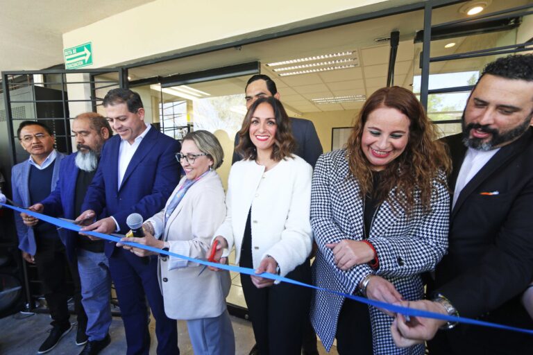 Inaugura rector de la UAdeC nuevas instalaciones de posgrado de la Facultad de Ciencias de la Comunicación