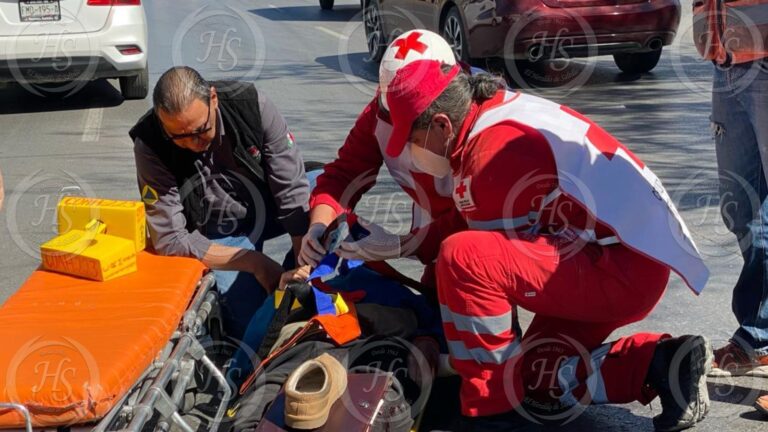 Lo atropella una camioneta y muere horas después en un hospital en Saltillo