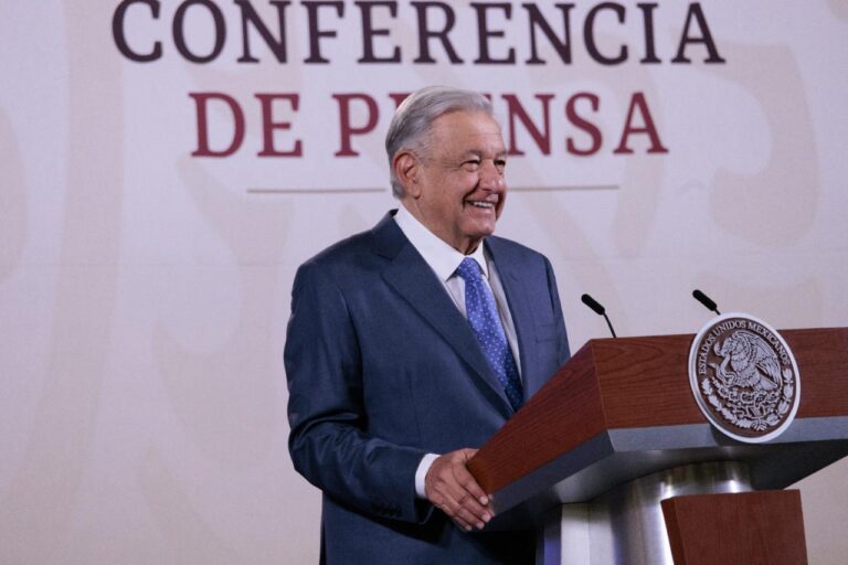 Propuse reformas porque hay elecciones, reconoce AMLO