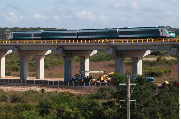 Rechaza AMLO daño a cenotes y ríos subterráneos por Tren