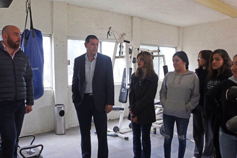 Rector de la UA de C visita la Residencia Femenil de Arteaga para emprender acciones de mejora del inmueble