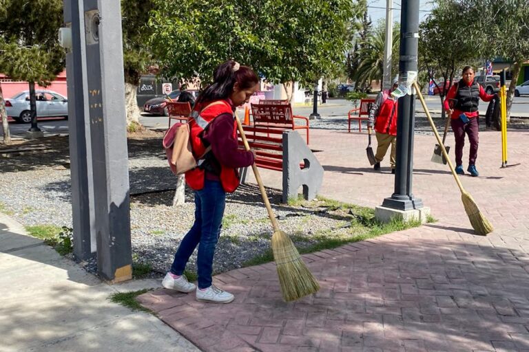 Respaldan con empleo temporal a mujeres y madres solteras en Ramos Arizpe