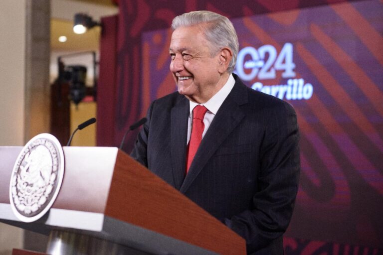 ‘Reverendos hipócritas’, dice AMLO a quienes marcharon