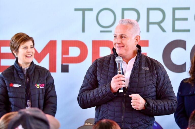 Román Cepeda lleva obras y servicios al poniente de Torreón