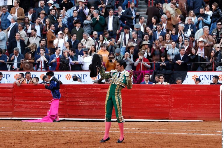 Van, otra vez, por prohibición a corridas de toros