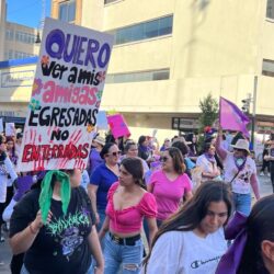 Con dos marchas, exigen miles de saltillenses erradicación de la violencia contra la mujer23