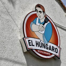 El Húngaro; restaurante que le hace honor al séptimo arte en Ramos Arizpe 16