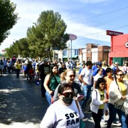 Familias realizan caminata por la inclusión en Saltillo; concientizan a la sociedad9