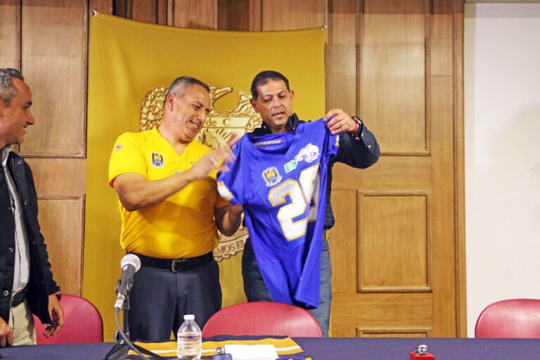 Es Ángel Esparza el Nuevo Head Coach de Los Lobos de Futbol Americano de la UAdeC