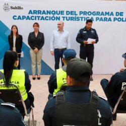 Se especializa Policía Turística en atención a visitantes